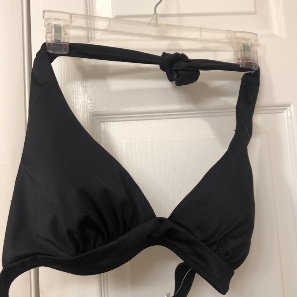 NWT! Bikini Top! Size L! 👙 - Picture 2 of 5